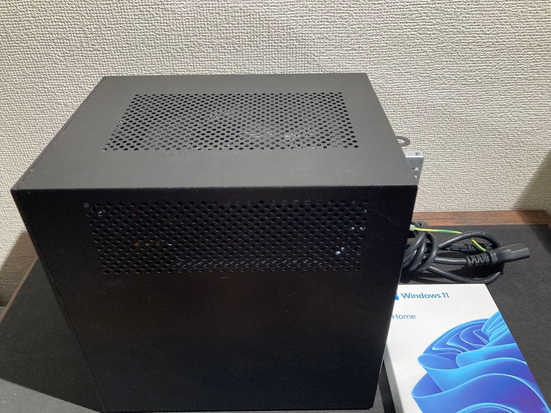 自作PC DeskMeet X300/5700X/32GB/RTX4060 - メルカリ