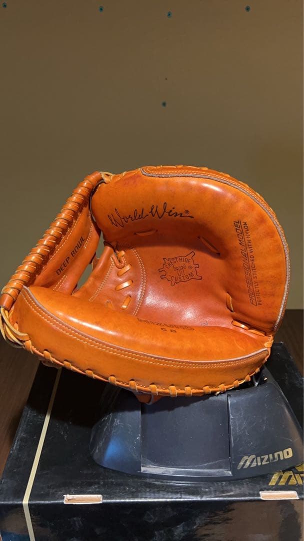 ミズノ ワールドウィン 赤カップ硬式キャッチャーミット - メルカリ