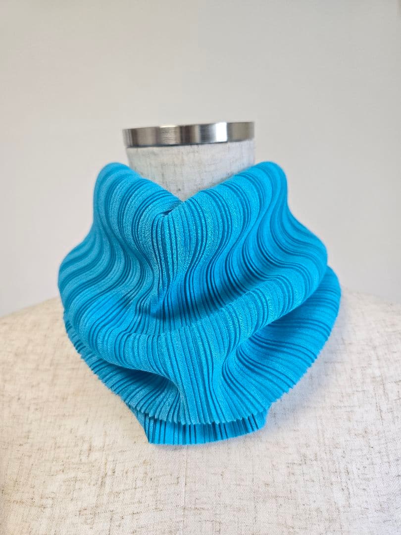 美品プリーツプリーズイッセイミヤケ プリーツスヌード オーチューブ マフラー 希少✨プリーツプリーズイッセイミヤケ プリーツスヌード オーチューブ