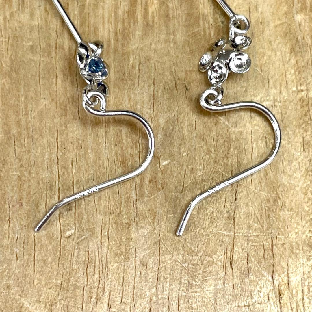 可愛い！K14WG サファイア 花 フック ピアス 0.90g M1554