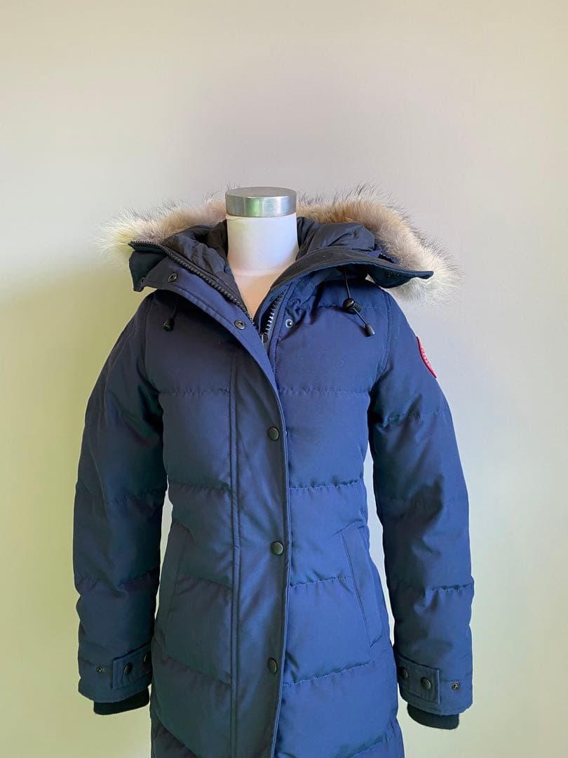 カナダグース マッケンジー ネイビーの通販はau PAY マーケット - 輸入