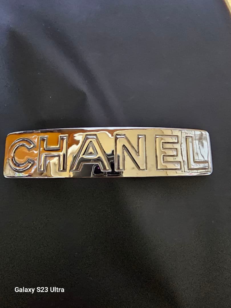 ☆CHANEL☆バレッタ☆シルバーロゴ☆中古品☆ 楽天市場】CHANEL シャネル ロゴ バレッタ ヘアクリップ 髪留め