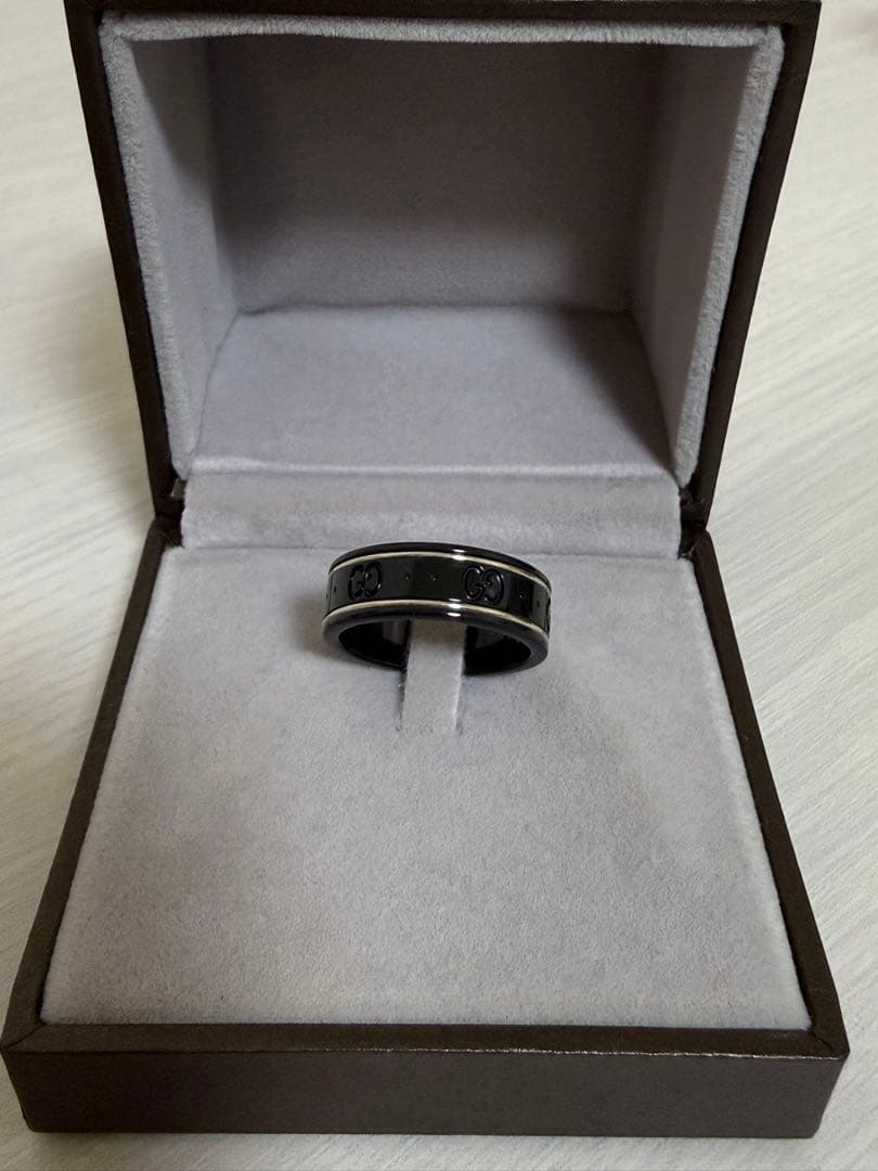 GUCCI ブラックリング サイズ17（57）号 GUCCI グッチ リング 指輪 メンズ 父の日 レディース 母の日 ユニ