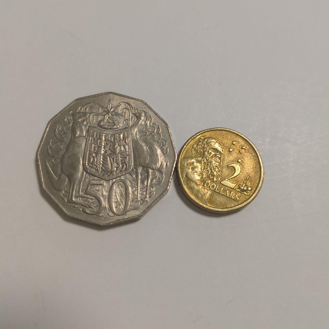 オーストラリア 50セント と2ドル 硬貨セット - メルカリ