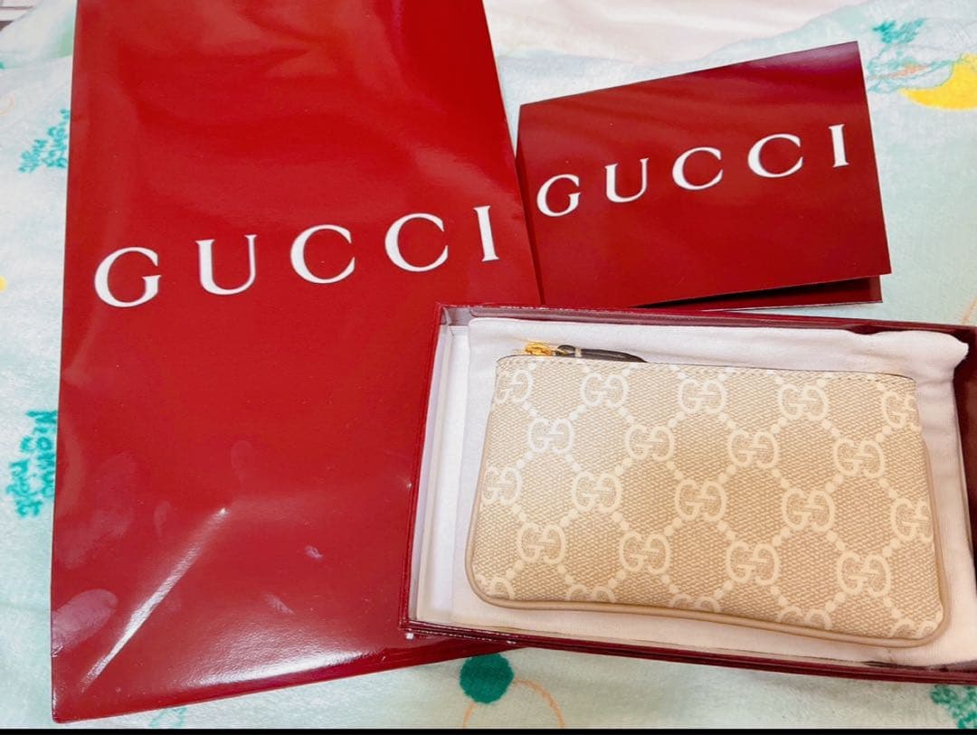 GUCCI GGパターン ポーチ ベージュ - メルカリ