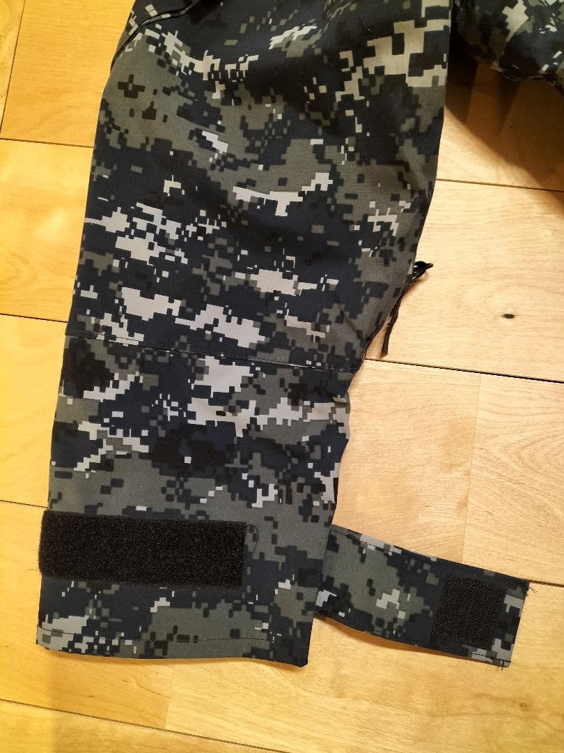 米海軍（U.S.NAVY）GORE-TEXパーカー NWU TYPE1 M-S