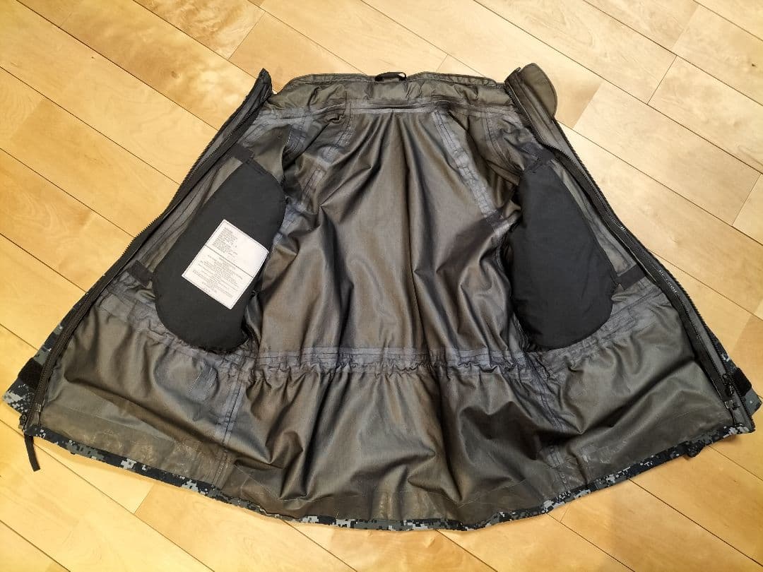 米海軍（U.S.NAVY）GORE-TEXパーカー NWU TYPE1 M-S