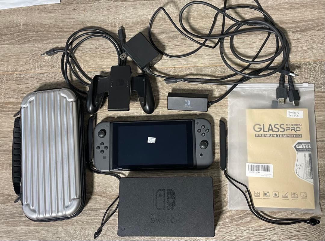 Nintendo Switch 本体 付属品あり 箱無し 動作確認済み Nintendo Switch 本体＋付属品 動作確認済み 箱無し｜Yahoo!フリマ（旧