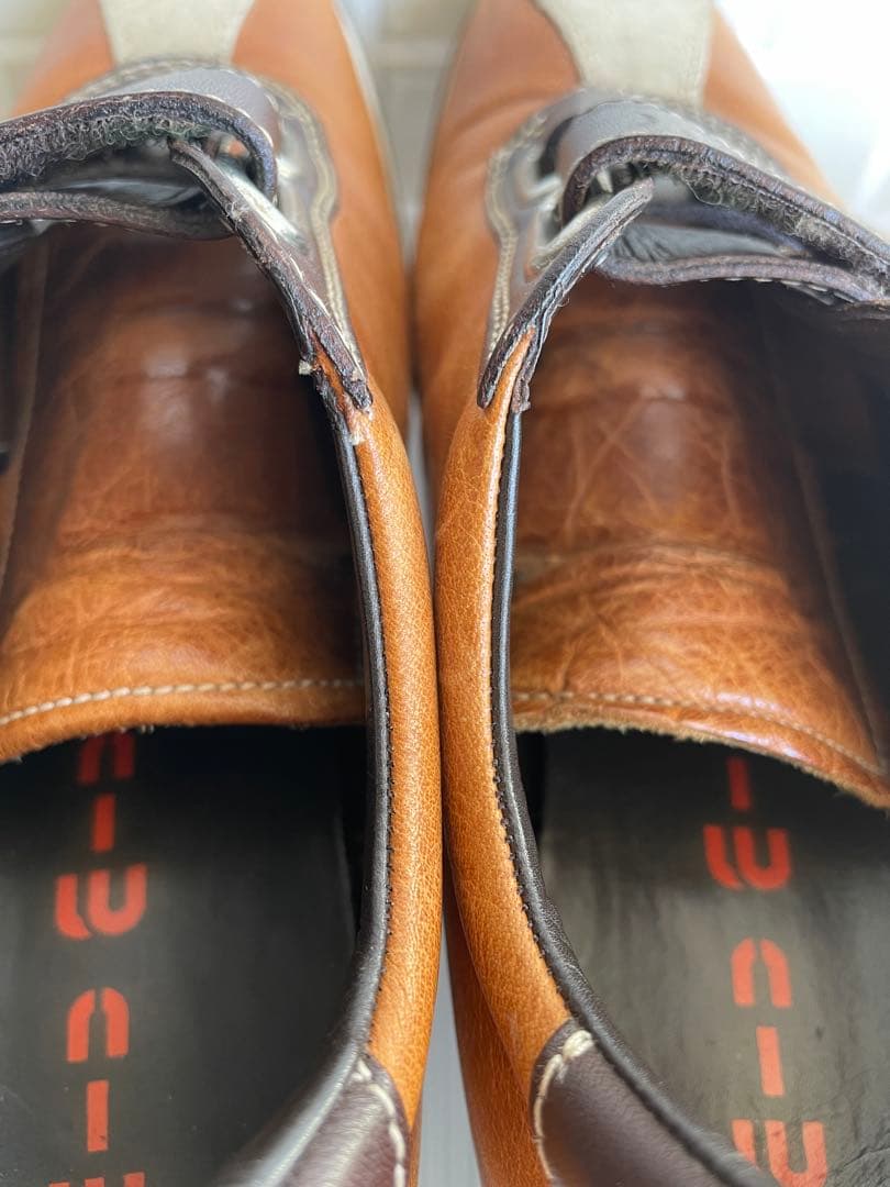 miumiuレザースニーカー PRADA GUCCI - メルカリ