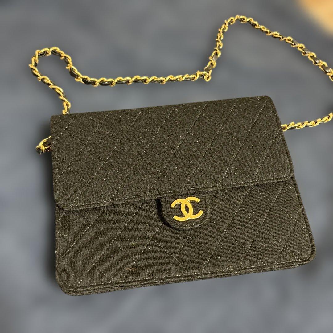 【CHANEL】 キルティング ブラックバッグ CHANEL ブラック キルティング ショルダーバッグ - メルカリ