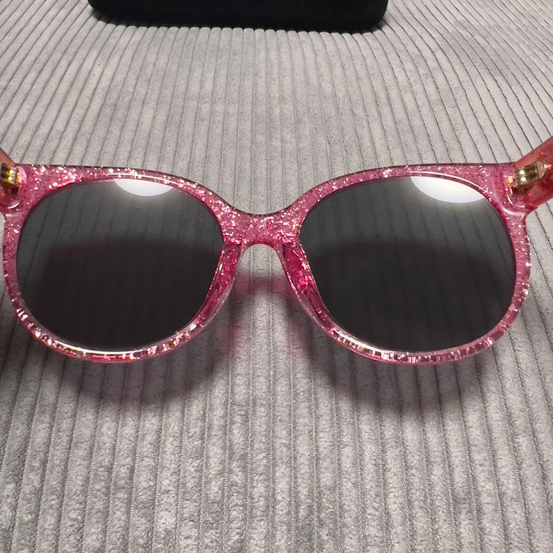 新品 仲里依紗さん着用 GUCCI グッチ サングラス ラメピンク 0035