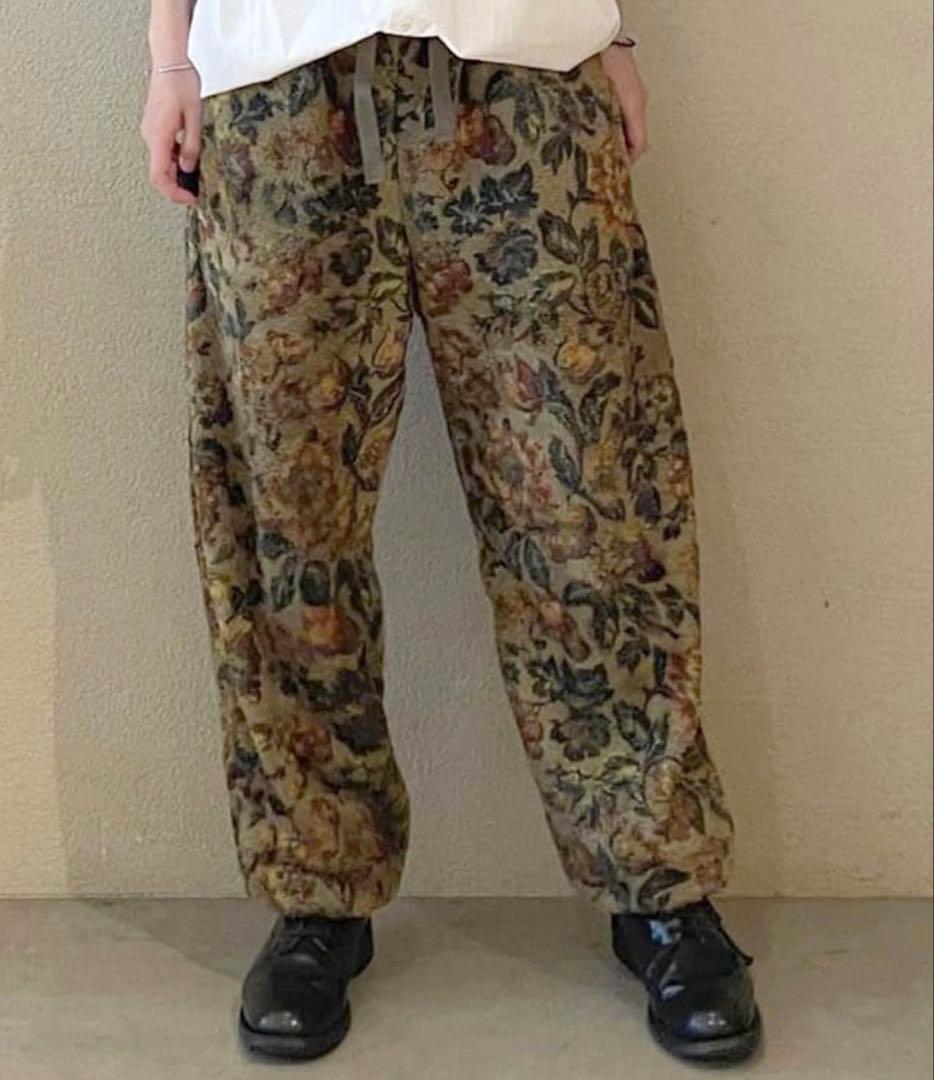 journal standard luxeファーフリースフラワーパンツ　グリーン journal standard luxeファーフリースフラワーパンツ グリーン - メルカリ
