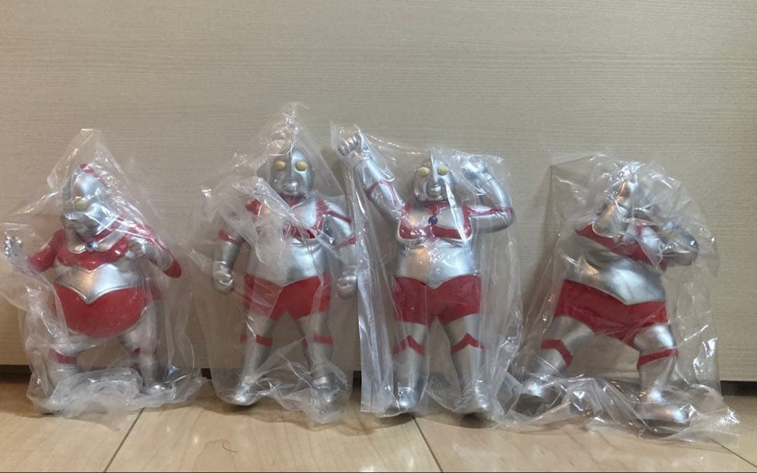 デブトラマン 4体セット コンプリート - メルカリ