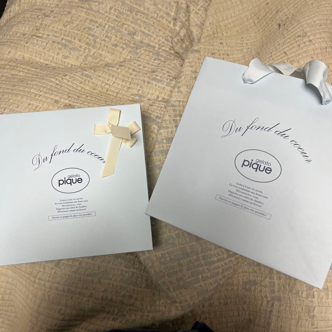 新品未使用 ジェラートピケ ミュシャ 花柄サテンシャツ ロングパンツ