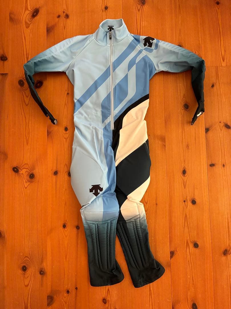 21-22モデル　デサント　GS ワンピース　FIS対応　Lサイズ　中古品 21-22モデル デサント GS ワンピース FIS対応 Lサイズ 中古品 - メルカリ