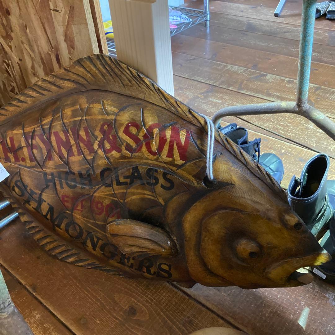 HANN & SON 魚型木製看板　イギリスヴィンテージ　週末SALE ハワイアン ヴィンテージ看板 インテリア GET STOKED 木製看板 ウッド