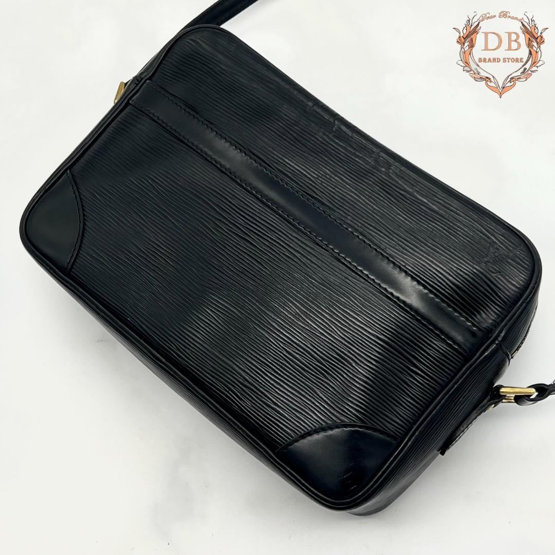ルイヴィトン エピ トロカデロ27 ブラック ショルダーバッグ ゴールド金具 黒 楽天市場】LOUIS VUITTON ルイ ヴィトン エピ トロカデロ27 ショルダー