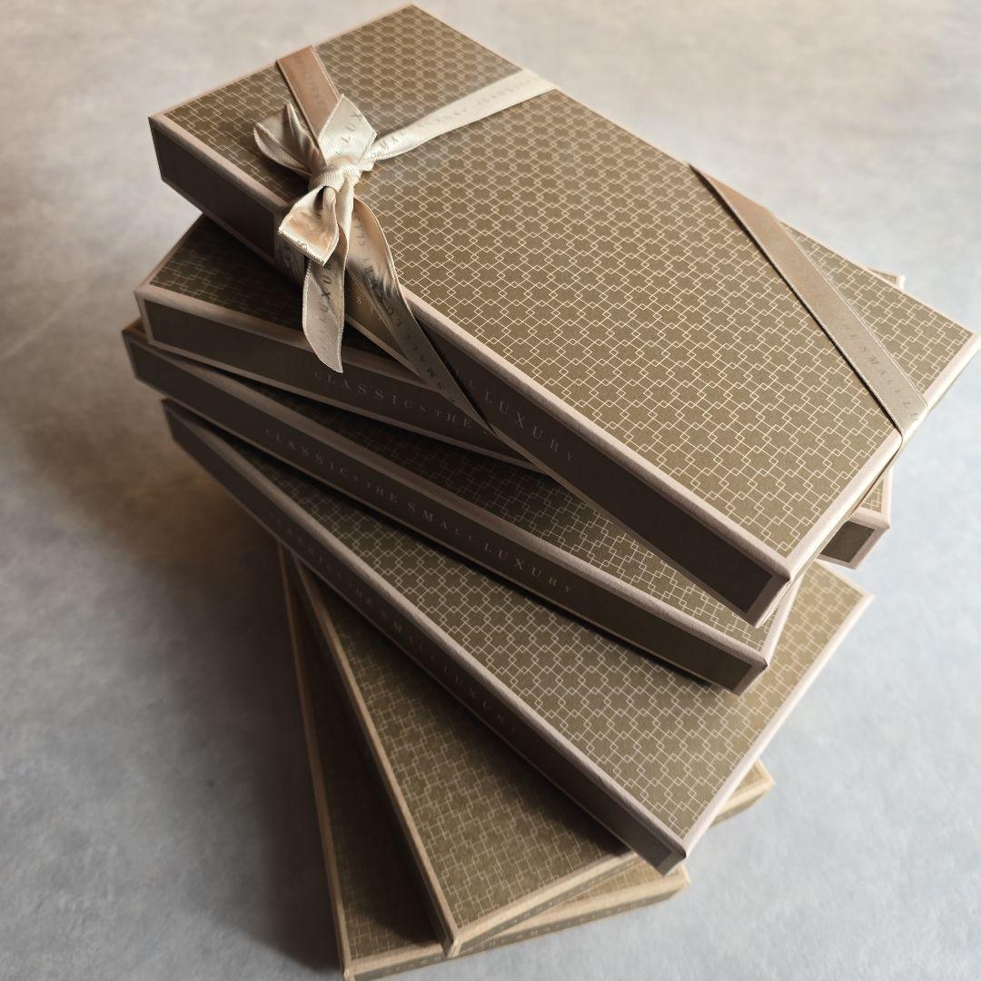 クラシクスザスモールラグジュアリーハンカチ6点セット(馬、蹄鉄モチーフ) クラシクスハンカチ【モチーフ】: グッズ - 宝塚クリエイティブアーツ