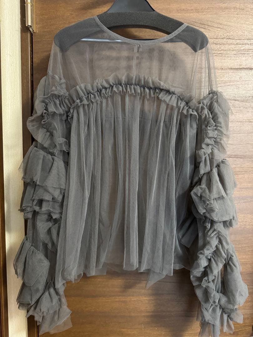 アンドレスド デコラティブチュールトップス チャコール - メルカリ