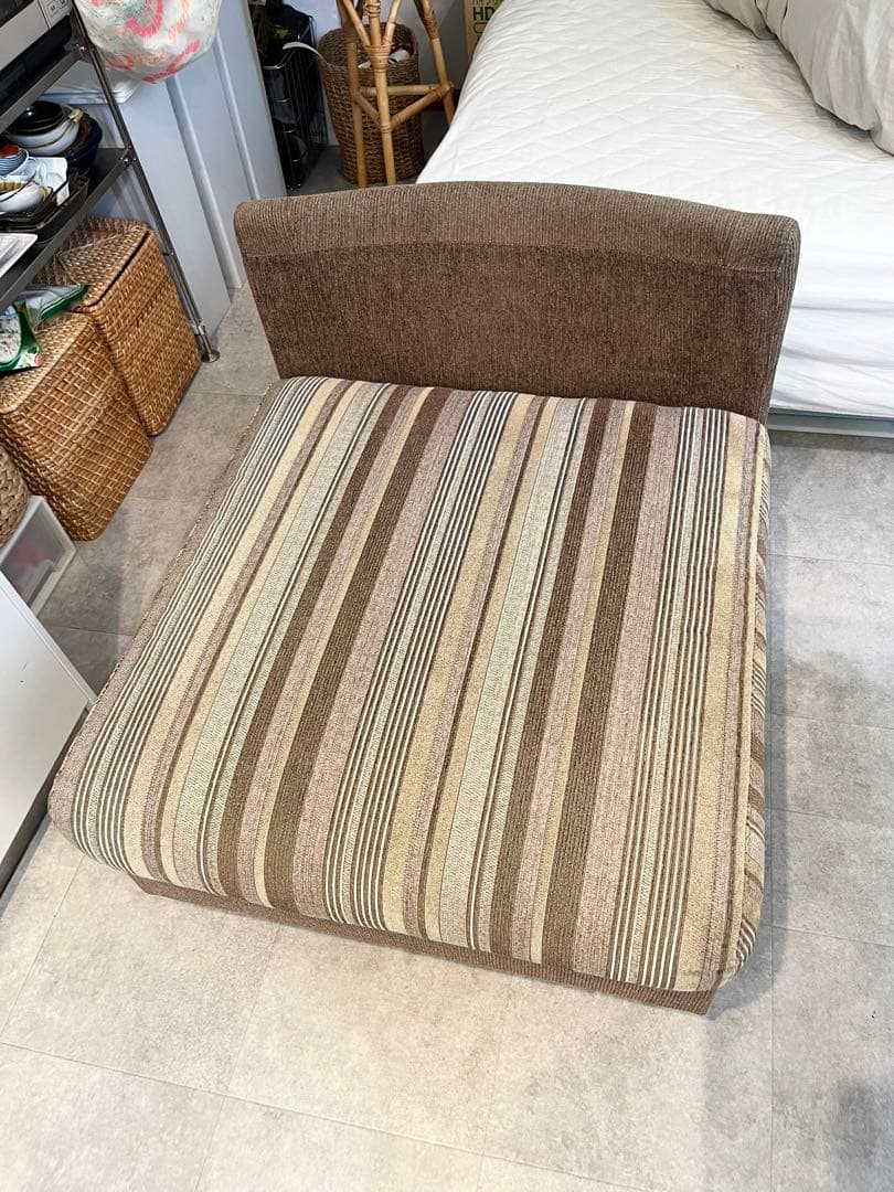 ストライプデザイン 1人掛けソファ ソファー 一人掛け 椅子 パーソナルチェアー 肘付き おしゃれ 北欧