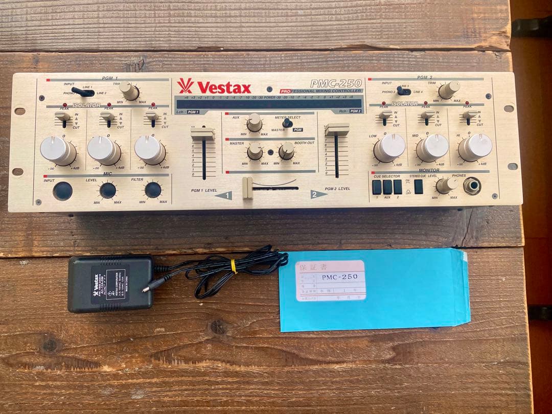 Vestax PMC-250 DJミキサー　ゴールド　箱付き　ロータリー VESTAX PMC-250 ロータリー仕様 EQパーツ交換済 マイクCH除去済