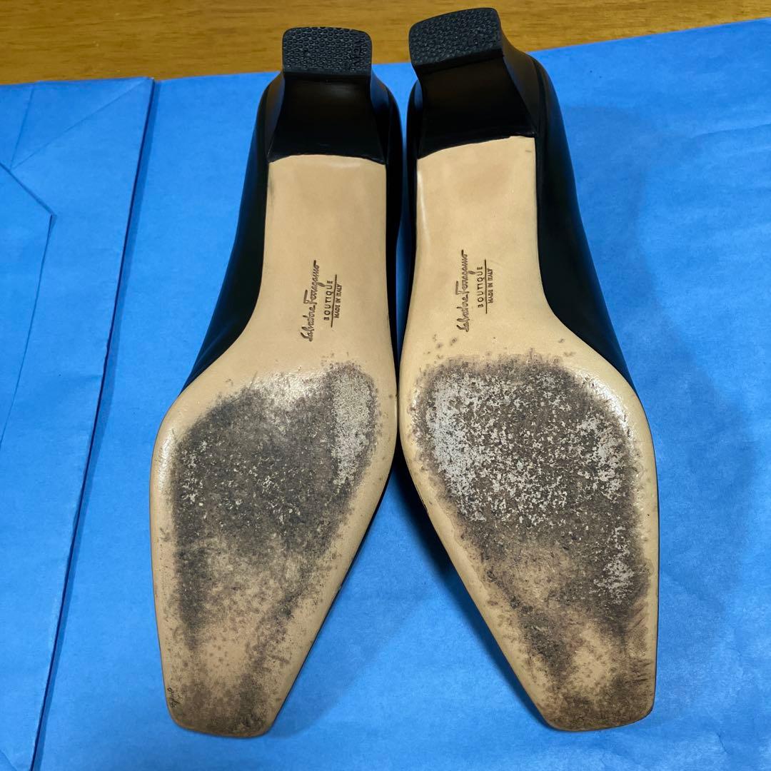 【美品】フェラガモパンプス　黒　23.5cm