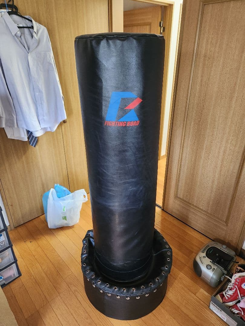 ☆引き取り限定☆FIGHTING BUDDY サンドバッグ 黒 サンドバッグスタンド DX 2023年 ニューモデル 自宅 スタンド シングル