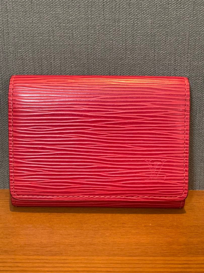 ルイヴィトン エピ アンヴェロップ カルト ドゥ ヴィジット　名刺入れ　レッド LOUIS VUITTON（ルイ・ヴィトン） カードケース 名刺入れ