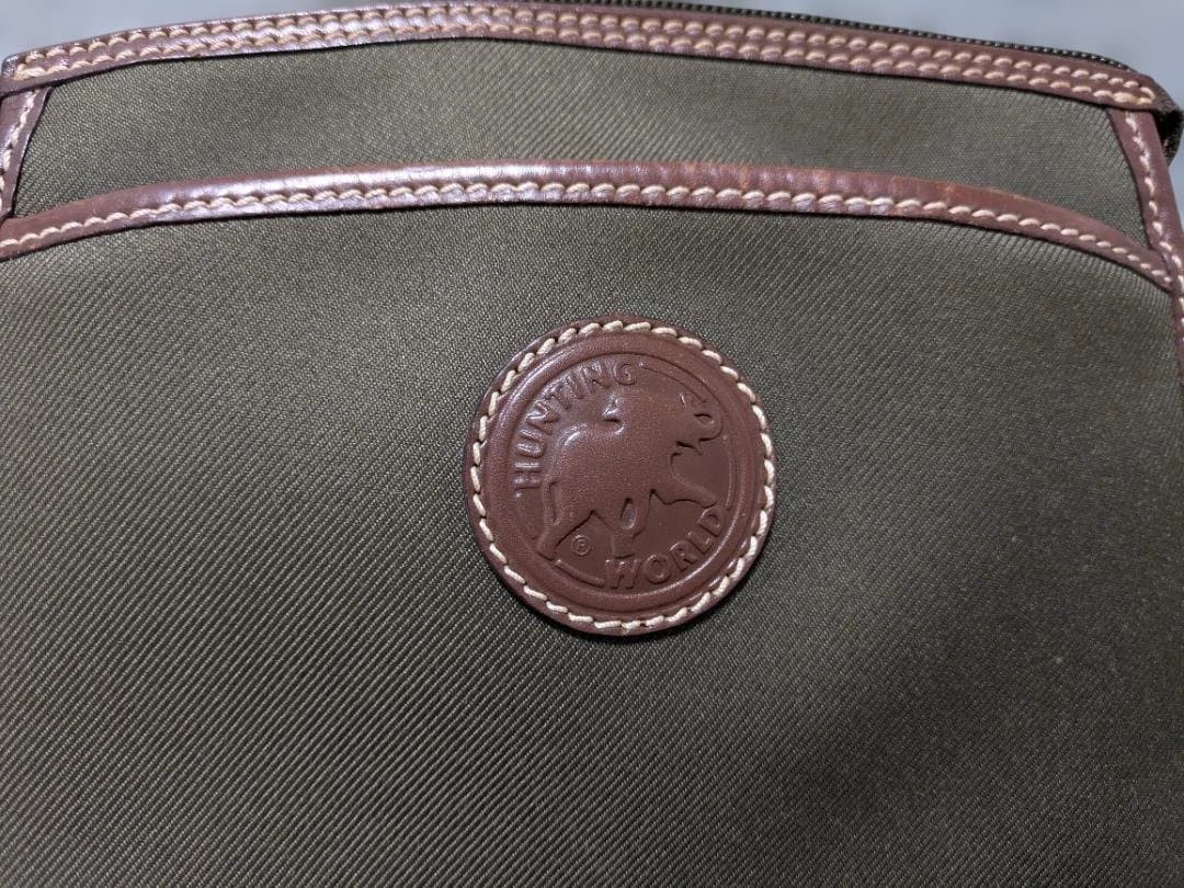 HUNTING WORLD ショルダーバッグ オリーブグリーン - メルカリ