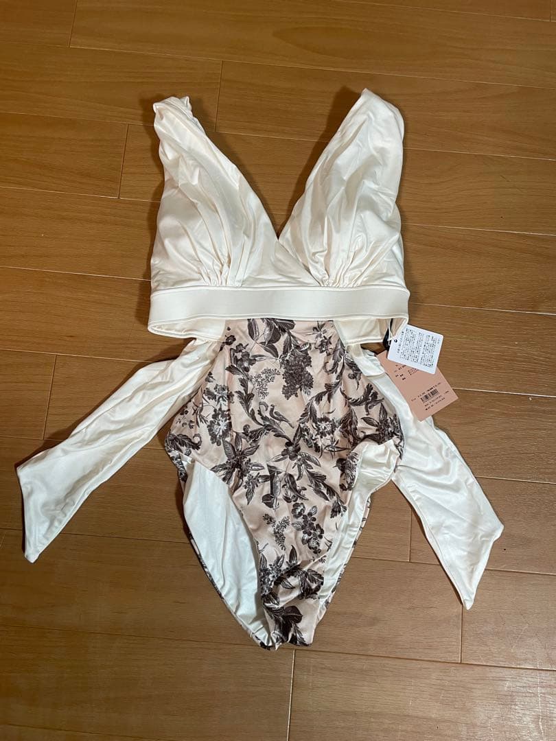 -turu　タグ付き　eimy istoire 水着