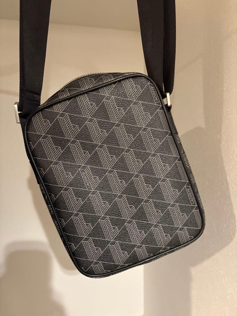 Lacoste ショルダーバッグ 幾何学模様 LACOSTE 幾何学模様 ショルダー