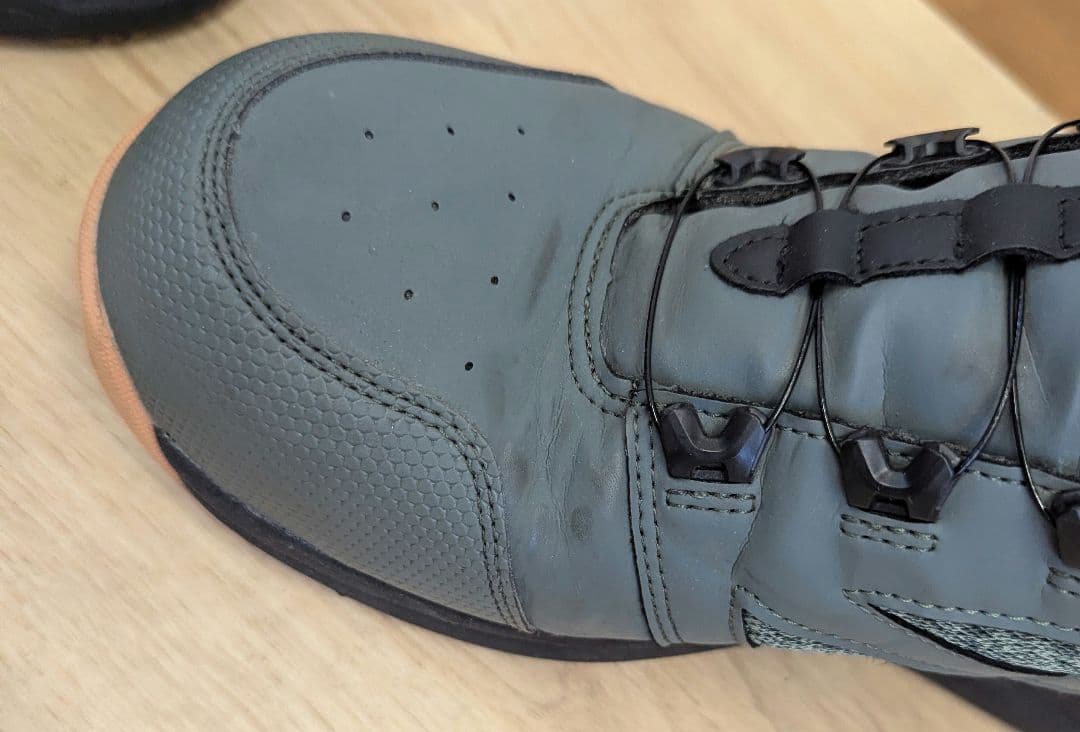 Mizuno BOAシステム安全靴 カーキ/ブラック 26.5cm