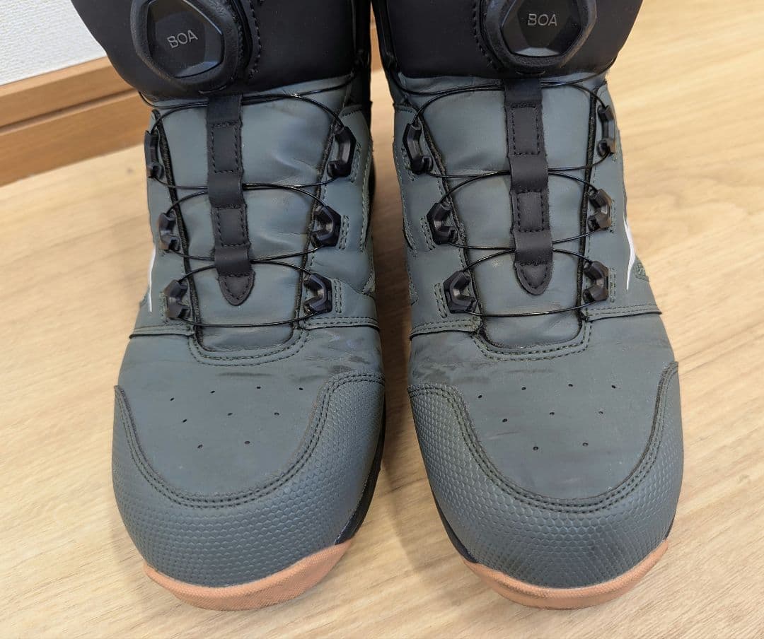 Mizuno BOAシステム安全靴 カーキ/ブラック 26.5cm