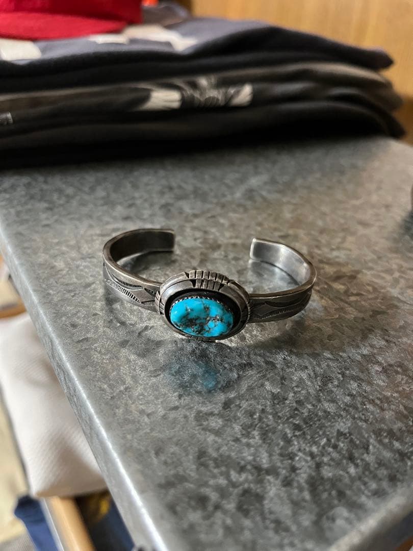 ヴィンテージ　ナバホ　ターコイズ　アメカジ　ヴィンテージ ブレスレット 6連 ヴィンテージ ターコイズ アメカジ レザー ナバホ族