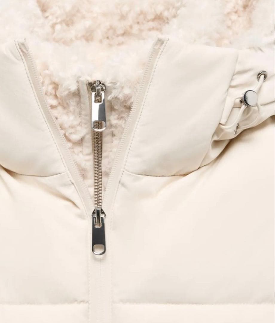 ZARA フェイクシープスキンフード付き撥水ウィンドブレーカー