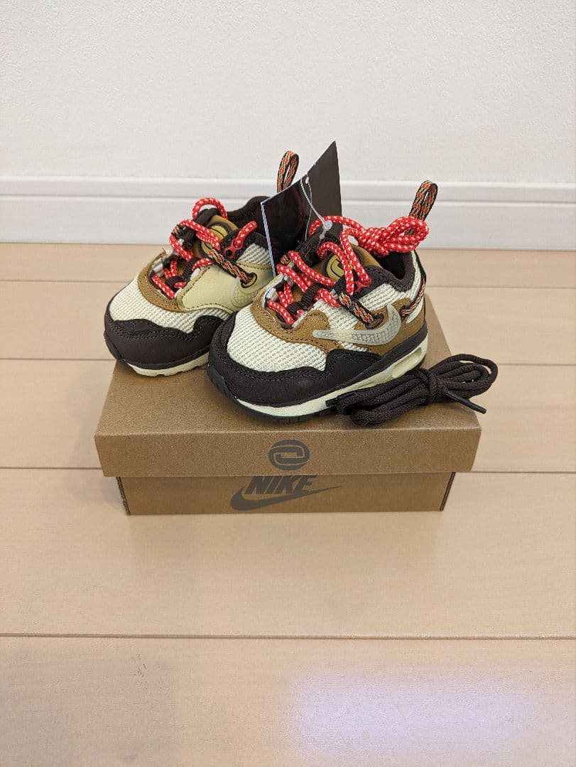 Travis Scott Air Max1　NIKE TD　8cm TRAVIS SCOTT × NIKE AIR MAX 1 - トラヴィス エアマックス 1 (Nike