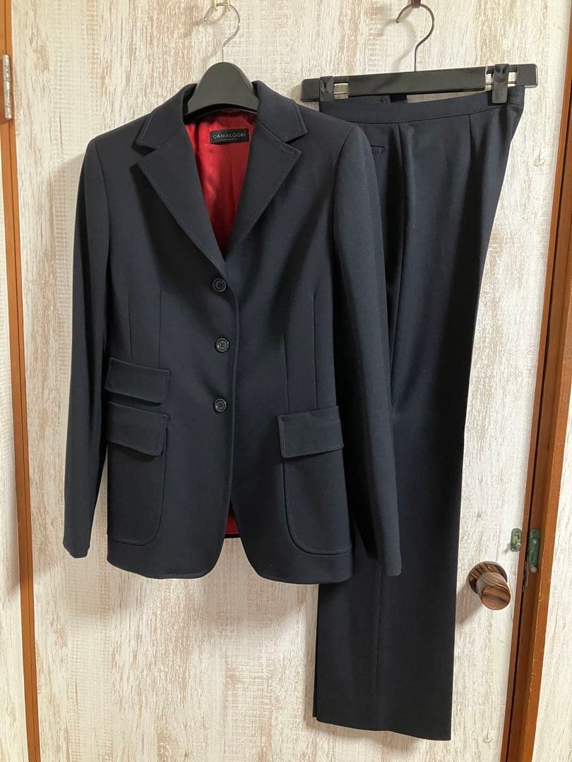 イタリア製 CAMALGORI カマルゴリ パンツスーツ 濃紺 ゆったりサイズ ストレッチ ｜ ノーカラー ツイード ペプラム パンツスーツ ｜ 入学式