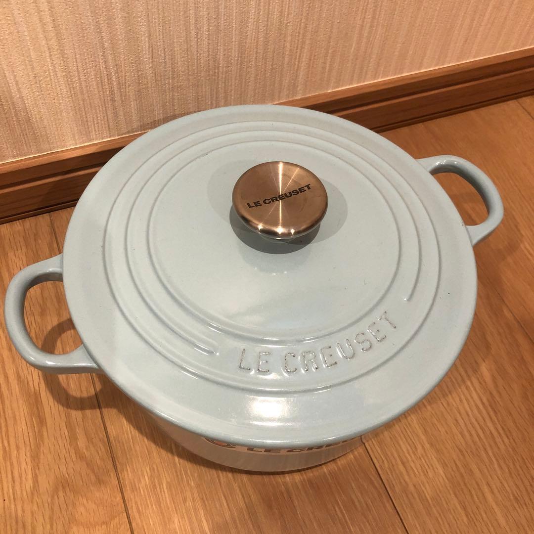 ル・クルーゼ LE CREUSET 22cm 両手鍋 ブルー 水色 - メルカリ