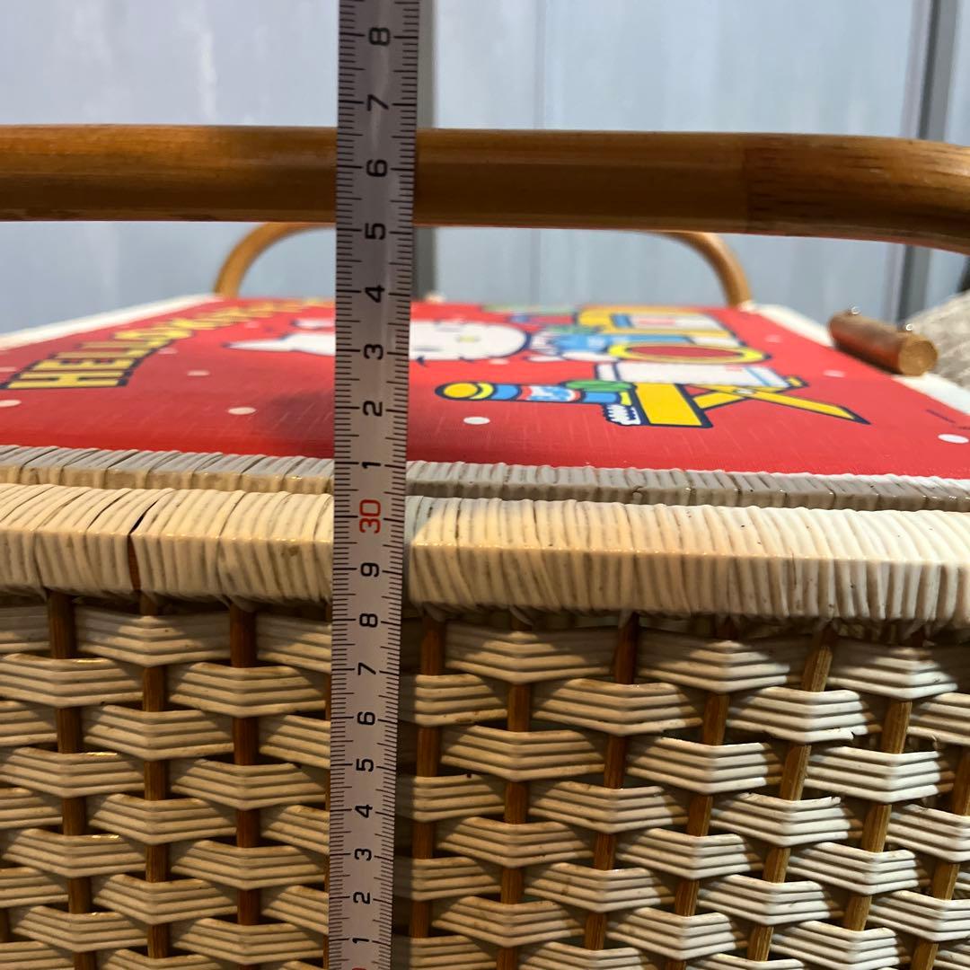 ✳︎レトロ ハローキティ かご バスケット サンリオ 収納 籠 昭和 レア