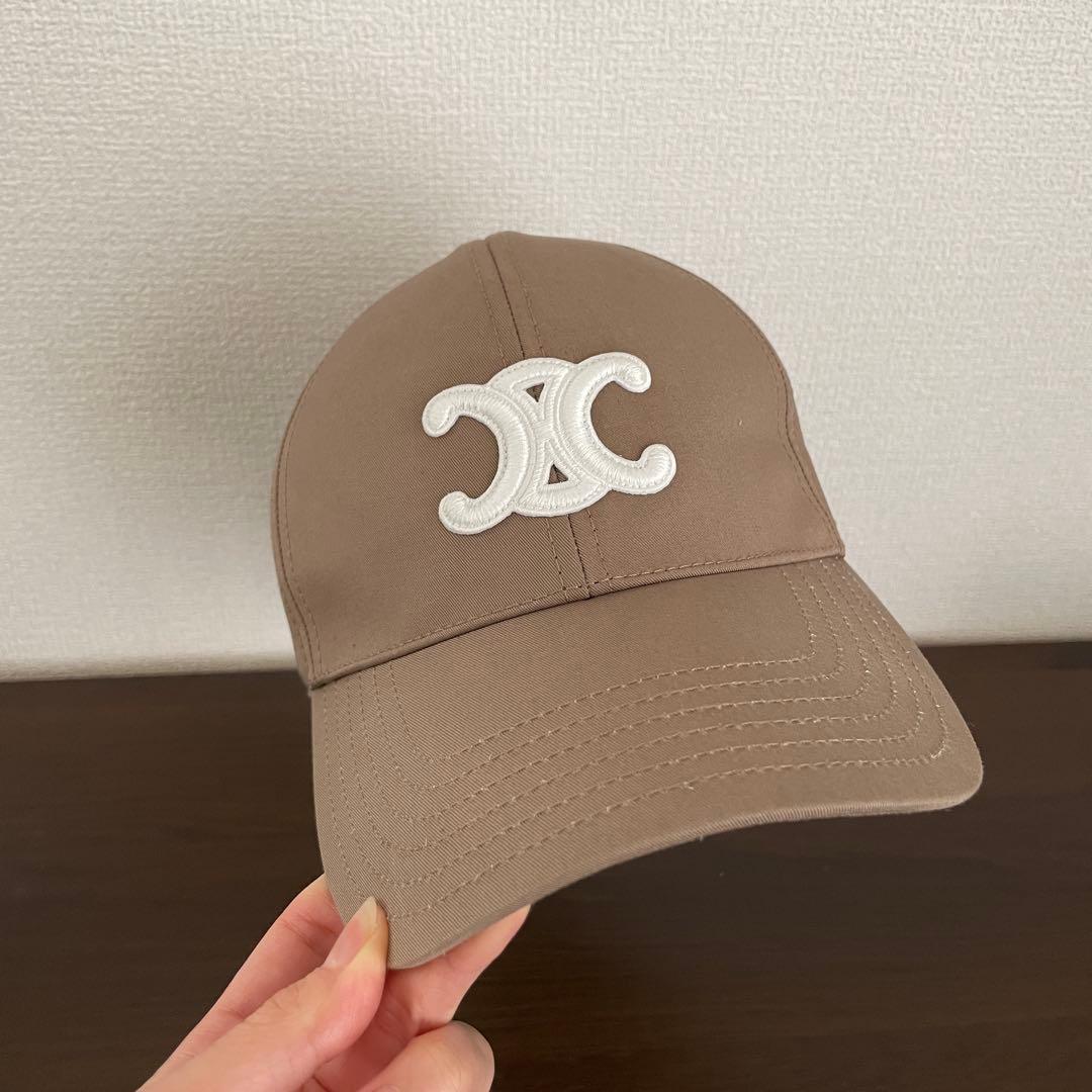 CELINEトリオンフ ベースボールキャップ コットン グレージュ L - メルカリ