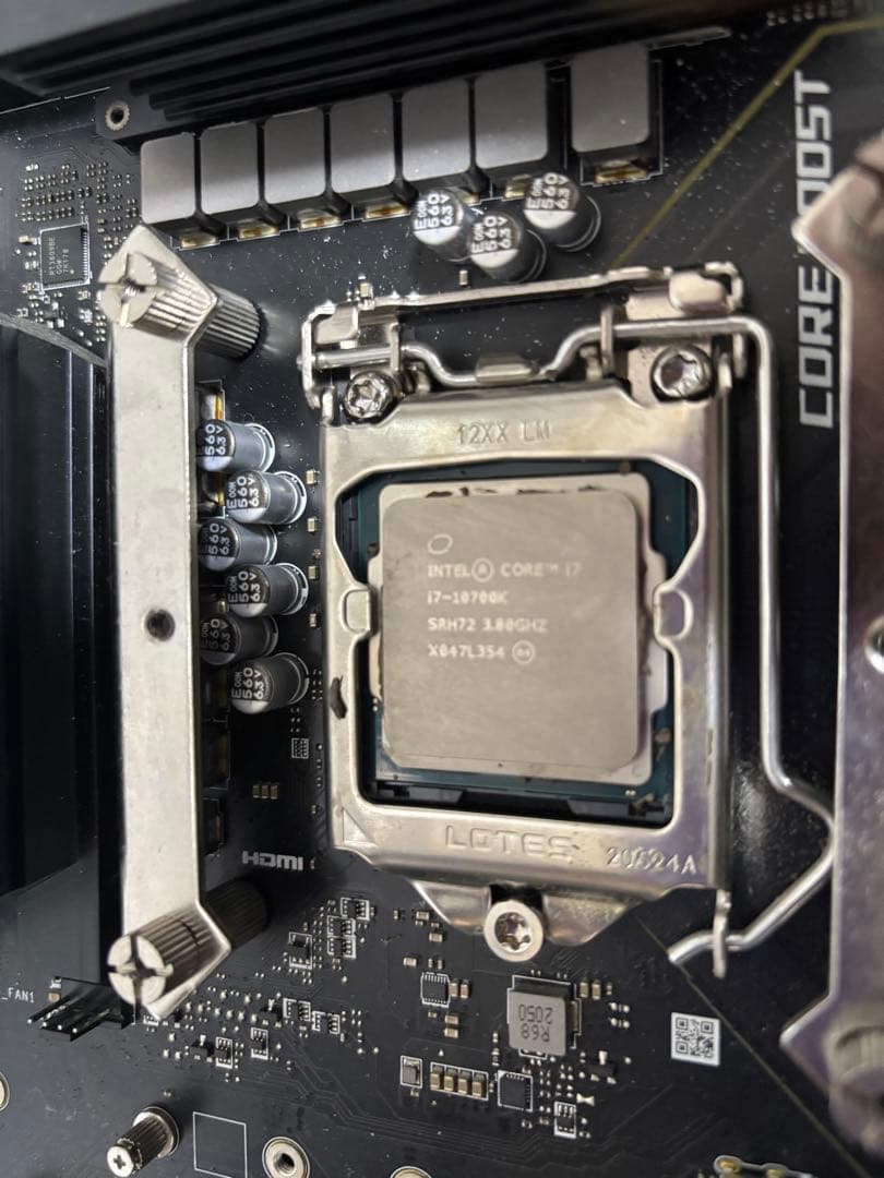 Intel Core i7-10700 + MSI Z490+メモリ32gb Intel Core i7-10700 + MSI Z490+メモリ32gb