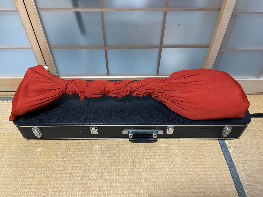 美品カンベリ破れなし】紅木 津軽三味線 両犬皮 二本溝 太棹 ケース、