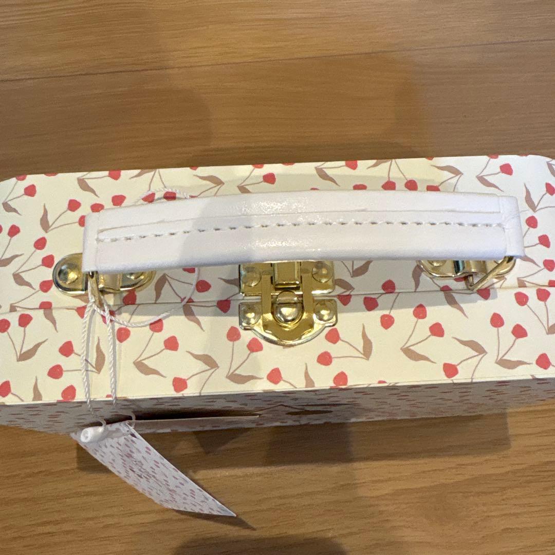 新品未使用タグ付 ボンポワン チェリートランク ぬいぐるみ 香水付