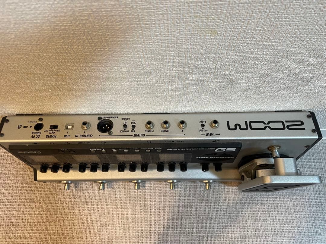 zoom g5 マルチエフェクター 動作品 電源有り シールドおまけ付き