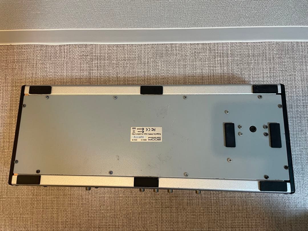 zoom g5 マルチエフェクター 動作品 電源有り シールドおまけ付き