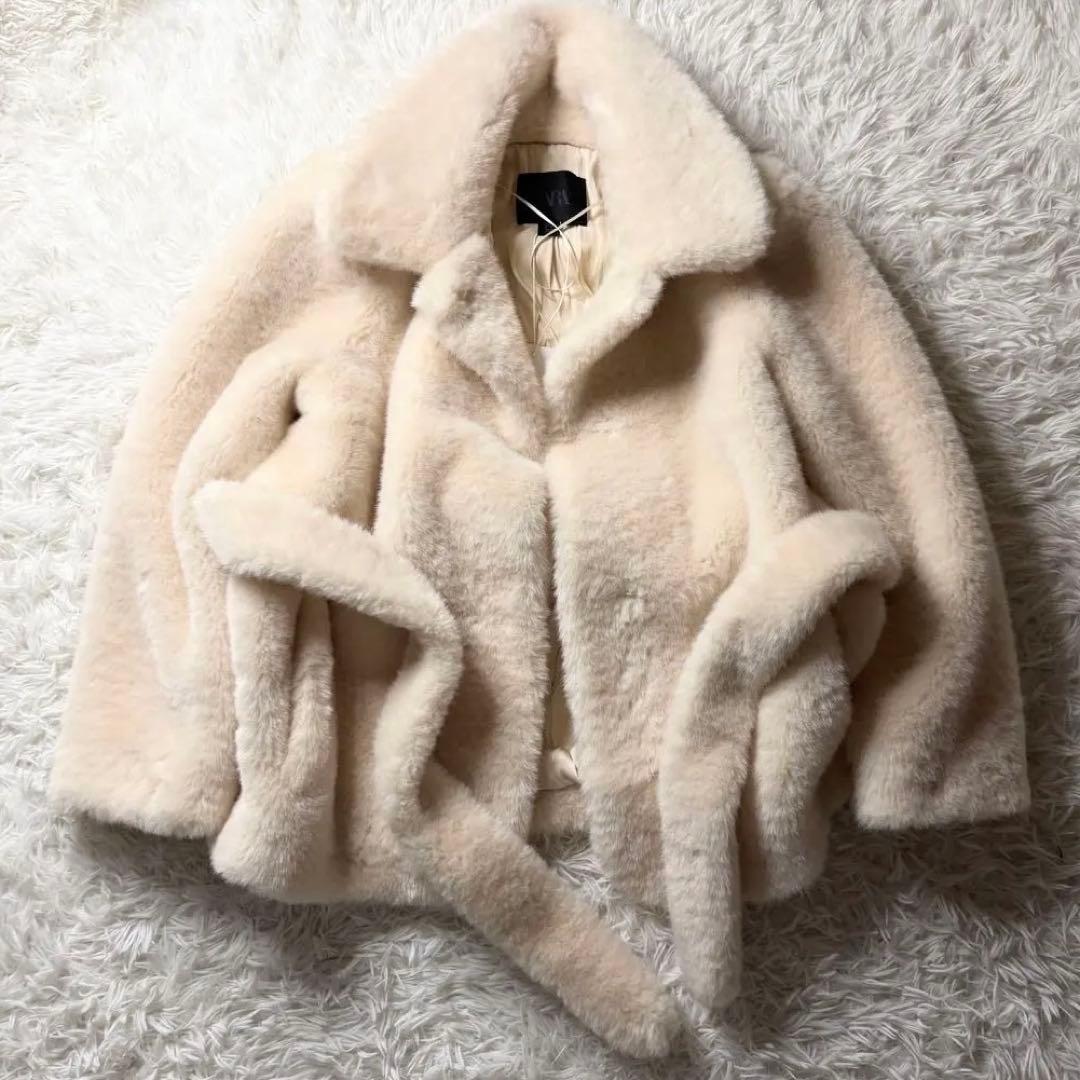 新品完売品✨ ZW COLLECTION ザラ フェイクファーコート ベルト付き