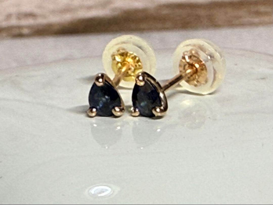 【極美品】BIZOUX ポアーレ K18PGスリランカサファイアピアス両耳保証書 極美品】BIZOUX ポアーレ K18PGスリランカサファイアピアス両耳保証書