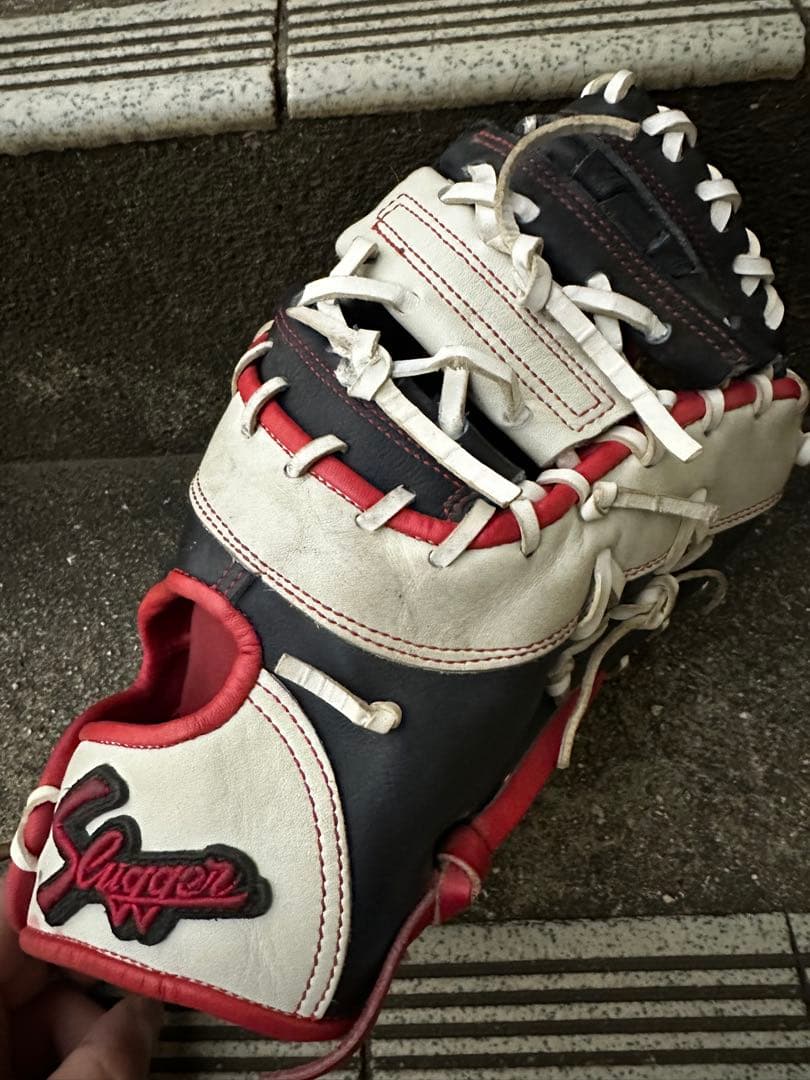 Slugger ファーストミット 軟式野球グローブ 黒/白/赤　限定グラブ 久保田スラッガー（KUBOTA SLUGGER） 野球 軟式 スワロー限定 オーダー