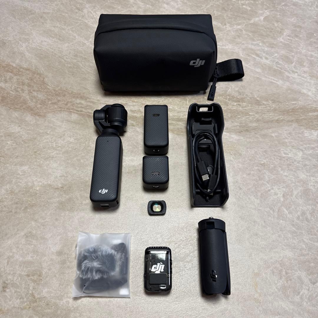 【美品】DJI Osmo Pocket 3 Creator Combo Amazon.com : DJI Osmo Pocket 3 Gimbal Camera Creator Combo, Bundle