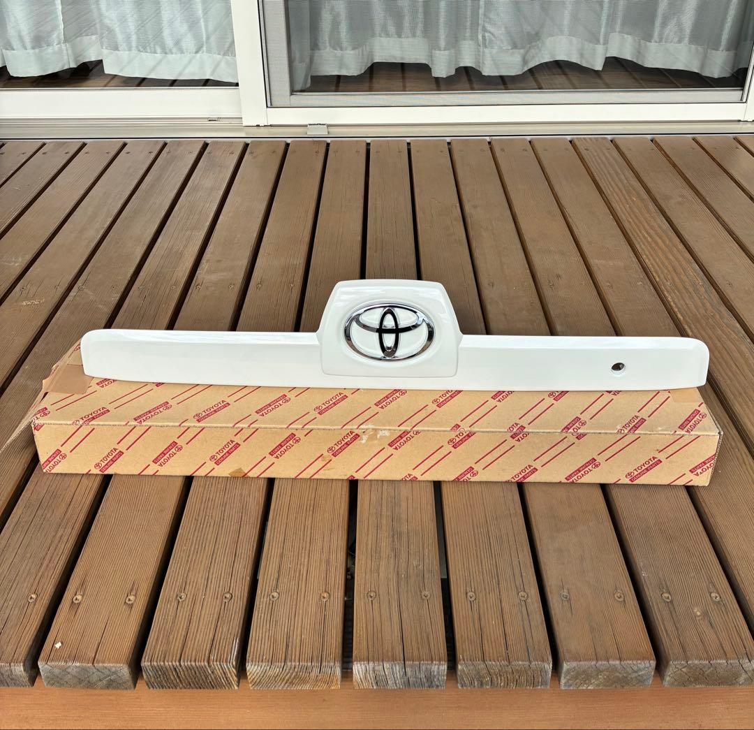 ハイラックスサーフ215 前期 純正リアガーニッシュ 楽天市場】ハイラックスサーフ リアガーニッシュの通販